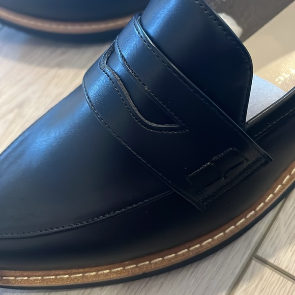 Women’s leather loafers - black flats - Picture 11 of 13